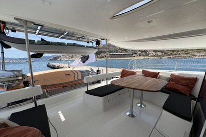 Charter Catamaran Fountaine Pajot Lipari 41 Marseille