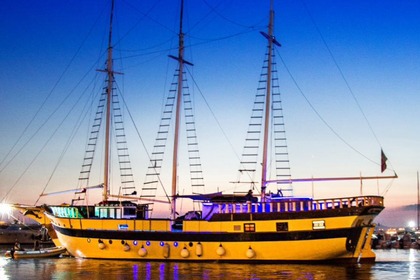 Noleggio Caicco Galeone 97 Napoli