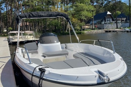 Hire Motorboat Karnic Smart 48 Berlin