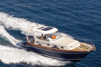 Rental Motorboat Apreamare 38 Comfort Sorrento