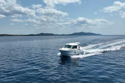 Rental Motorboat Jeanneau Merry Fisher 625 Muline