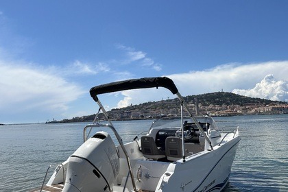 Location Bateau à moteur Jeanneau Cap camarat 6.5 wa Frontignan