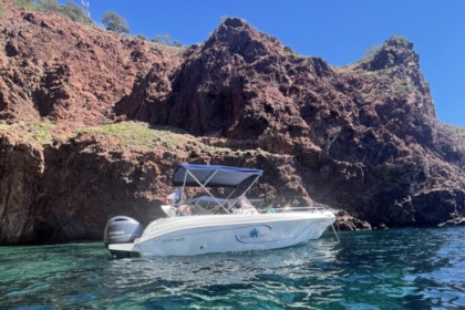 Charter Motorboat Pacific Craft 625 open Saint-Raphaël