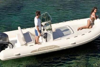 Hire Motorboat Capelli Capelli Tempest 530 La Ciotat