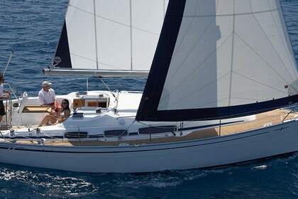 Hire Sailboat BAVARIA 39 CRUISER Volos