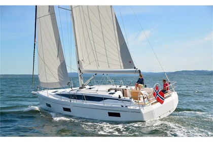 Hyra båt Segelbåt  Bavaria C 42 Aten