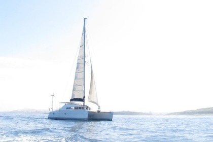 Charter Catamaran Lagoon Lagoon 410 Sliema