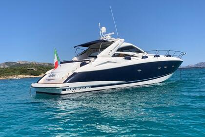 Noleggio Barca a motore Sunseeker Portofino 53 Poltu Quatu