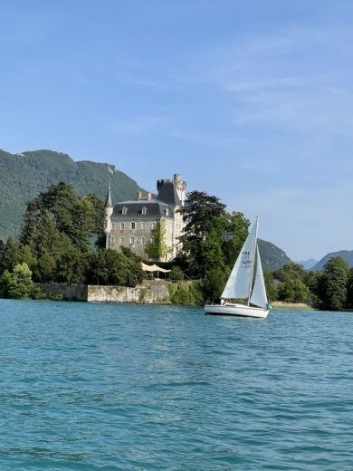 Annecy Motorboat BAYLINER VR4 INBORD alt tag text