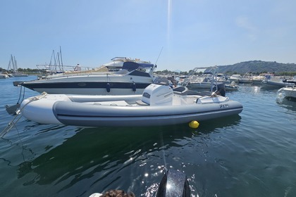 Hyra båt RIB-båt Panamera Panamera py80 Bacoli