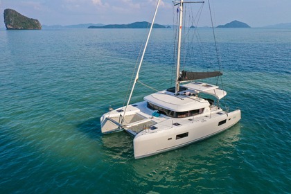 Charter Catamaran  Lagoon 42 Millenium Split