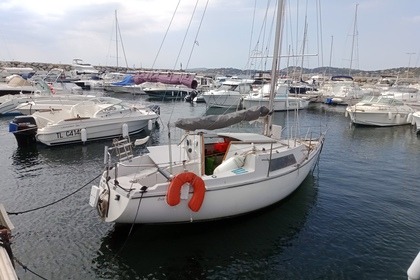 Hire Sailboat Jeanneau Love Love Les Issambres