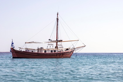 Charter Gulet WOODEN 1964 Tinos