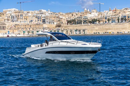 Noleggio Barca a motore Azimut Atlantis 36 Pietà