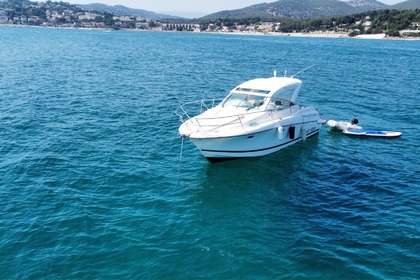 Location Bateau à moteur Jeanneau prestige30s Six-Fours-les-Plages