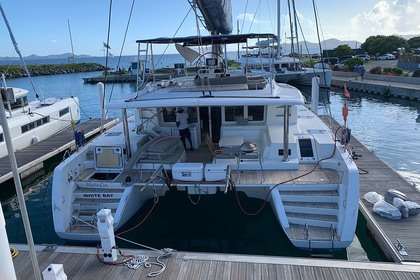 Verhuur Catamaran Lagoon-Bénéteau Lagoon 52 F - 6 + 2 cab. Tortola