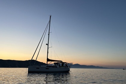 Alquiler Velero Beneteau Oceanis 38.1 La Escala