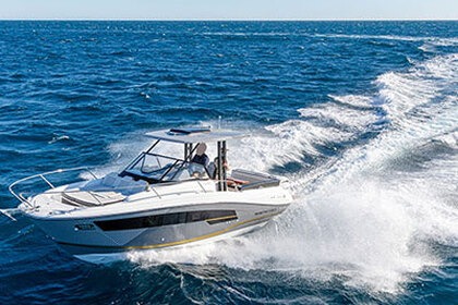 Charter Motorboat Jeanneau Cap Camarat 9.0 Wa La Spezia