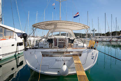 Rental Sailboat Bénéteau Oceanis 45 - 4 cab. Pomer