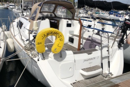Rental Sailboat JEANNEAU Sun Odyssey 30i DL Brest