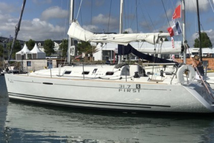 Noleggio Barca a vela Beneteau First 31.7 Saint-Gilles-Croix-de-Vie