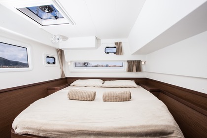 Hire Catamaran Lagoon 42 Capo d'Orlando