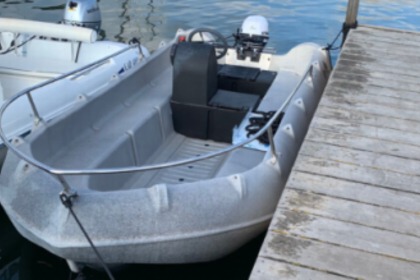 Hire Boat without licence  WHALY WHALY 435 Grimaud