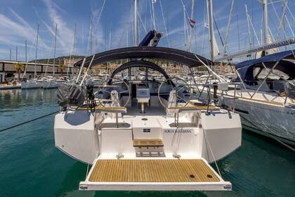 Charter Sailboat Bavaria Yachtbau Bavaria C42 Split