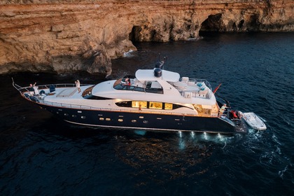 Rental Motor yacht Maiora Maiora 99 Ibiza