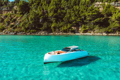 Hire Motorboat Vanquish Vanquish 43 Chalkidiki