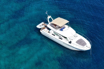 Hire Motorboat JEANNEAU PRESTIGE 46 FLY Split