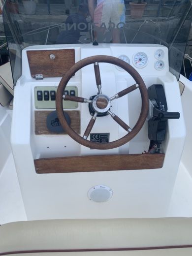 Castellammare di Stabia Without license Terminal Boat 21 alt tag text