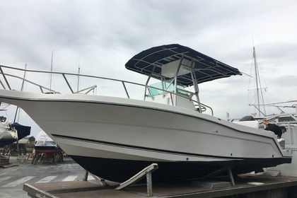 Location Bateau à moteur Robalo 2420 Portbou
