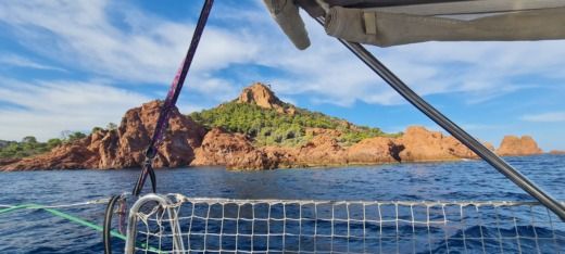 Golfe-Juan Sailboat BENETEAU OCEANIS 40 alt tag text