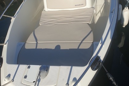 Location Bateau à moteur Brunswick Quicksilver activ 675 Le Lavandou