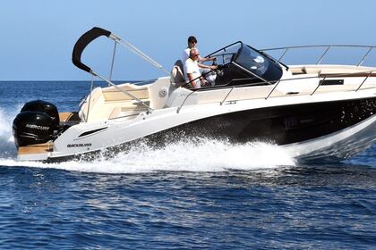 Verhuur Motorboot Quicksilver Activ 875 Sundeck Poreč