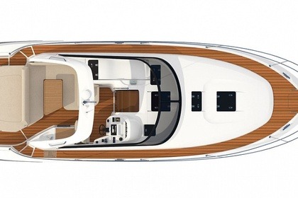 Charter Motorboat Bavaria 35 Sport Southampton