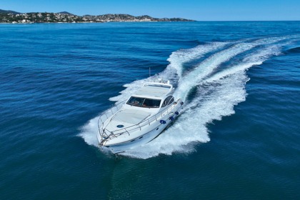 Verhuur Motorboot Innovazione e progetti Alena 48 Saint-Tropez