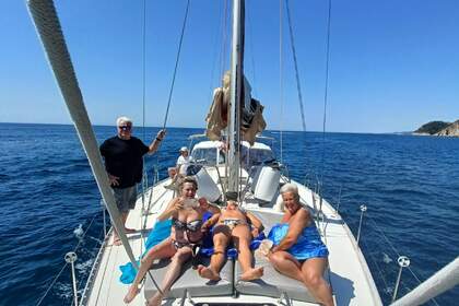 Hire Sailboat Beneteau Oceanis Blanes