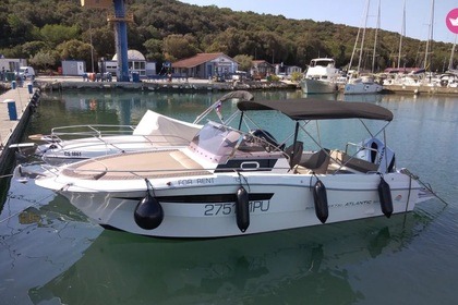 Miete Motorboot Atlantic Marine 730 Suncruiser Pula