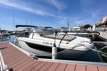 Rental Motorboat BENETEAU Flyer 8 Sundeck Cambrils