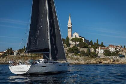 Hire Motorboat Dehler SQ 38 Rovinj