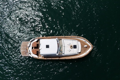 Hire Motorboat Fratelli Aprea 38 luxury gozzo sorrentino Capri