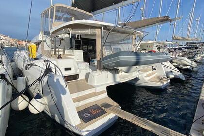 Charter Catamaran Lagoon-Bénéteau Lagoon 42 OW Marina Frapa