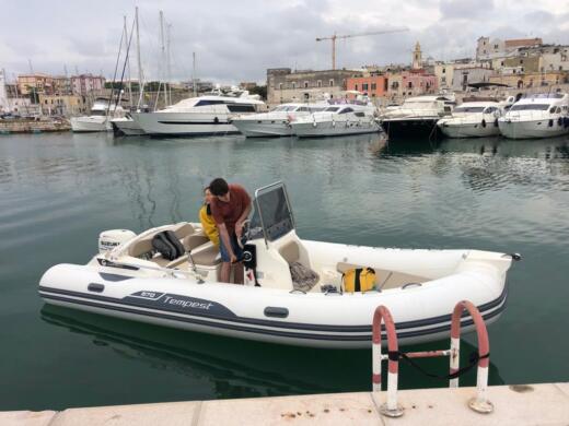 Bisceglie Without license Capelli Tempest 570 alt tag text