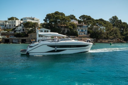 Location Bateau à moteur Aquila Yachts 32 Sport Power Catamaran Cala d'Or