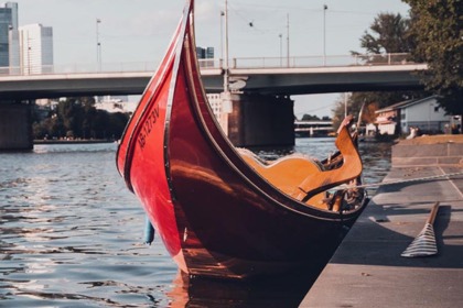 Charter Motorboat Venezia Gondel Frankfurt