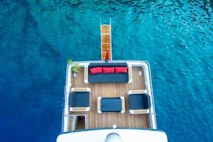 Hire Motor yacht 2024 model luxury Motor yacht Trawler with a capacity of 6 people Göcek