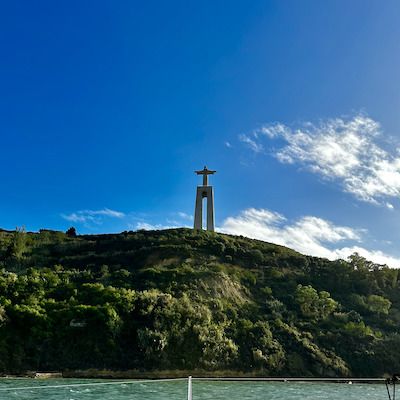 Lisbon Catamaran Lagoon 42 alt tag text