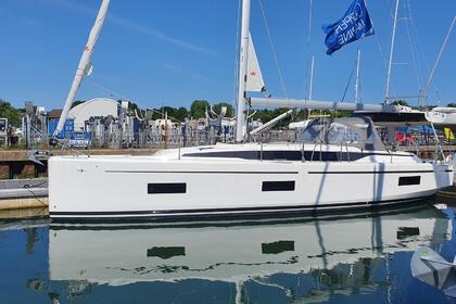 Charter Sailboat Bavaria C42 Skiathos